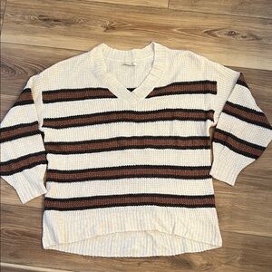American Eagle Outfitters V-Neck Sweater - Cream and Brown